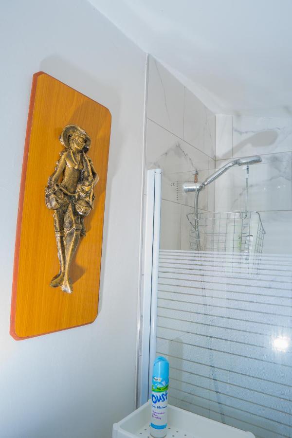 The Highfield Villa, 5 Bedrooms, Northampton Centre, Sleeps 10 Bagian luar foto